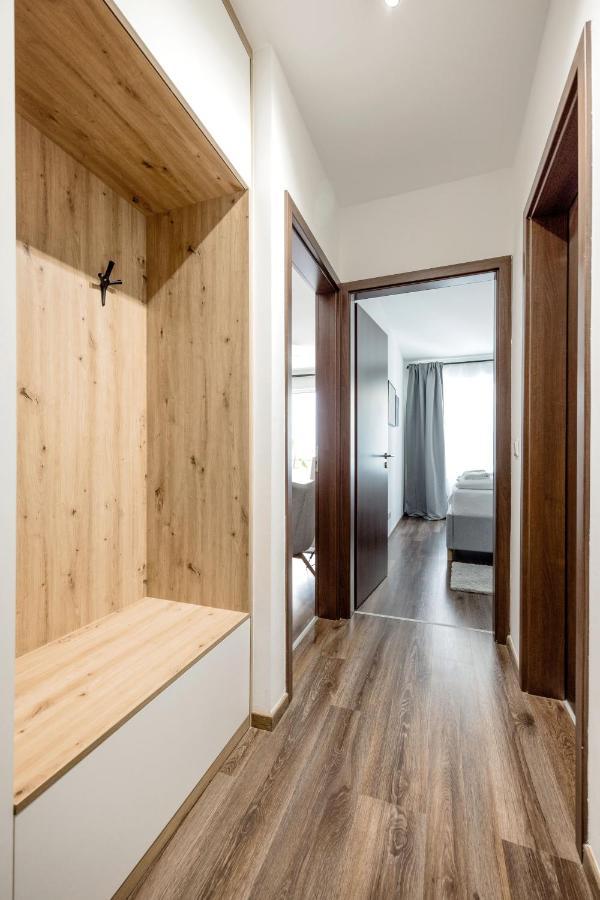 Walnut Tree Apartment Будапеща Екстериор снимка