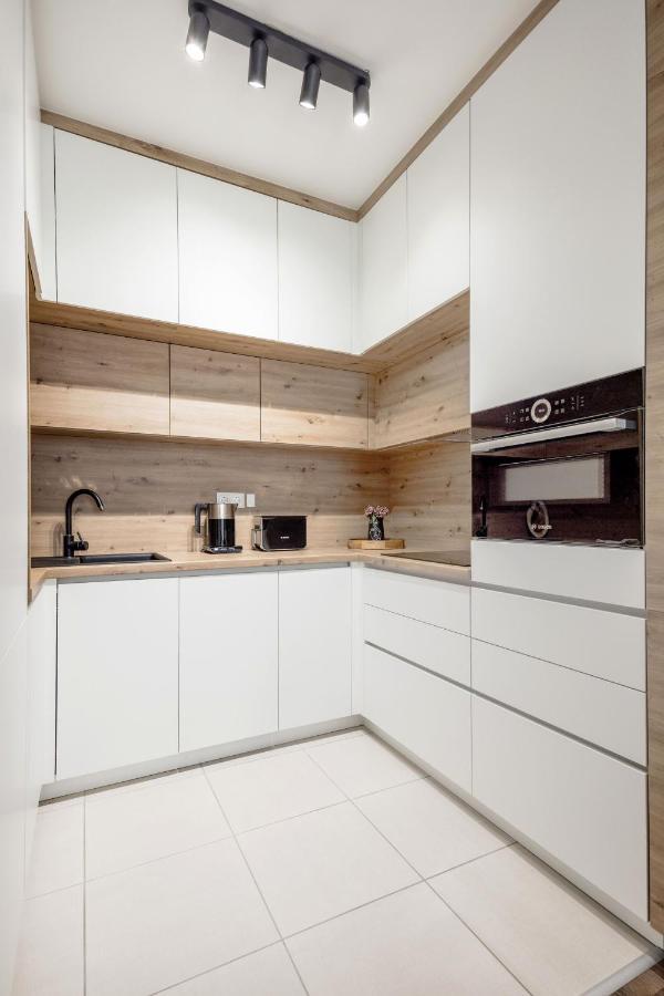 Walnut Tree Apartment Будапеща Екстериор снимка