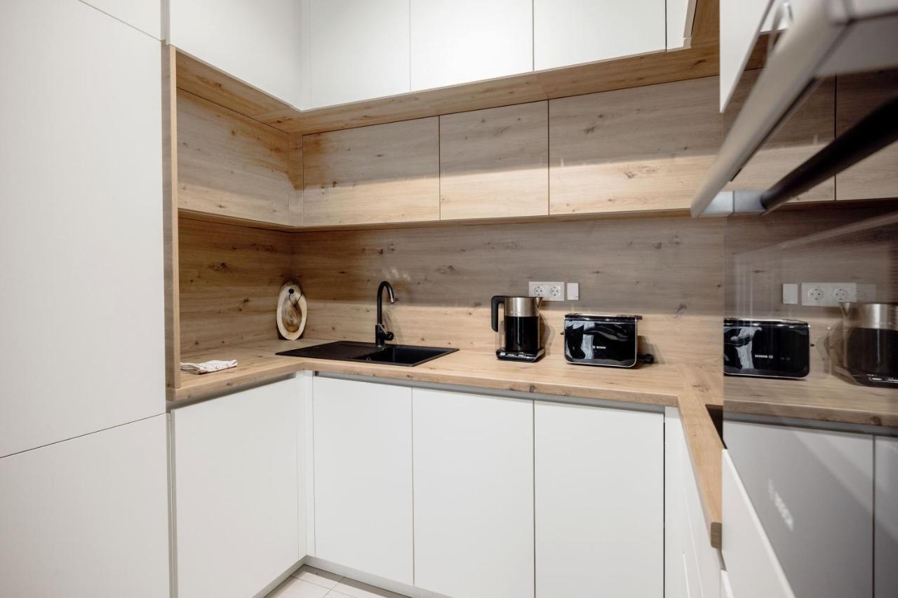 Walnut Tree Apartment Будапеща Екстериор снимка