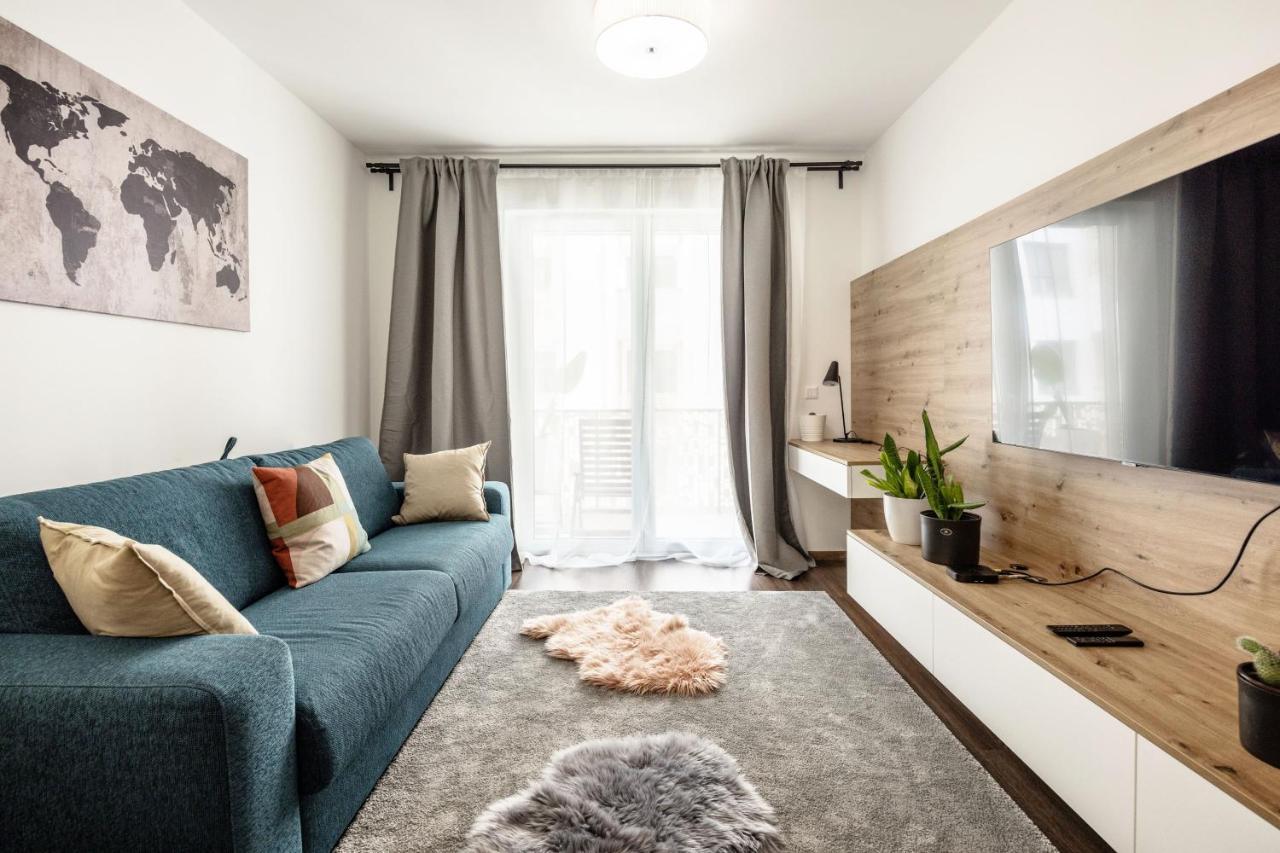 Walnut Tree Apartment Будапеща Екстериор снимка