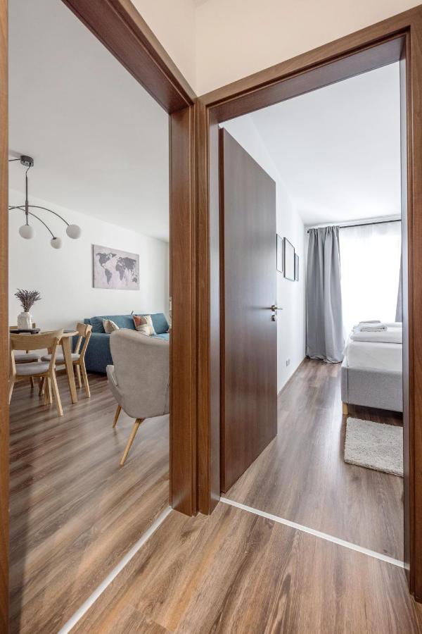 Walnut Tree Apartment Будапеща Екстериор снимка
